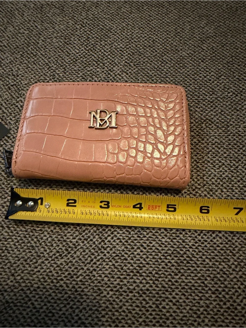 NWT Badgley Mischka Blush Croc-Embossed Zip Wallet